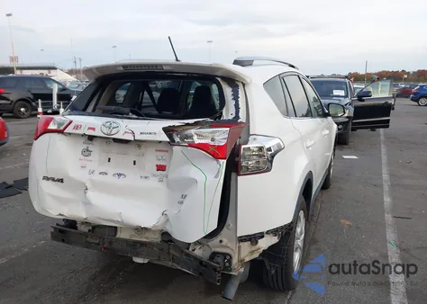 2013 Toyota Rav4 Le z USA, uszkodzony, nr VIN 2T3BFREV2DW009185